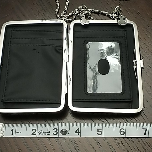Small Wallet/Wristlet w Silver Chain to Crossbody - Picture 3 of 6